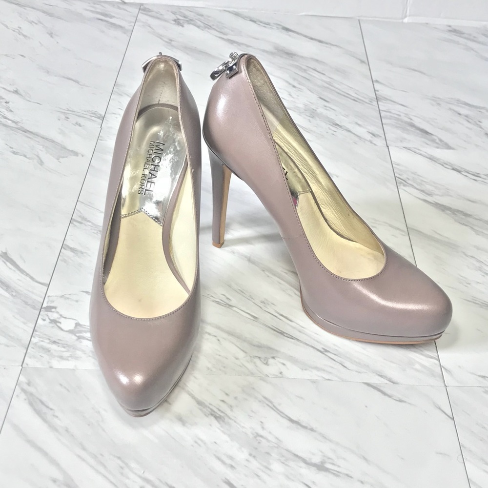 Michael Kors Tan Platform  pumps